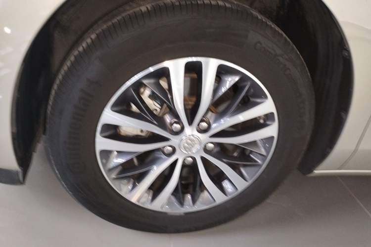 Used Buick GL8 2018 ES 28T Luxury Model China VI Standard
