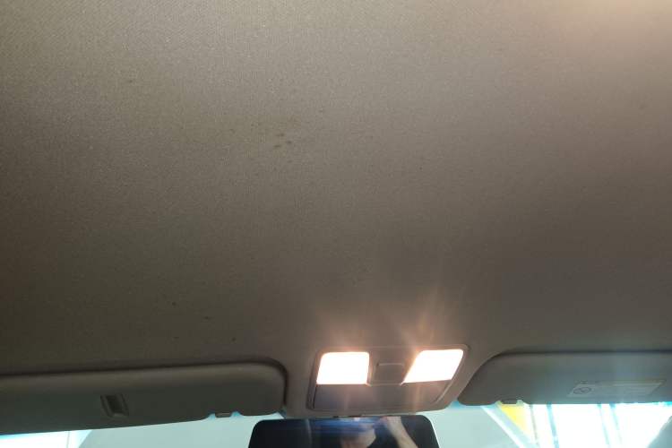 Used Hyundai Elantra 2015 1.6L Automatic Fashion Model