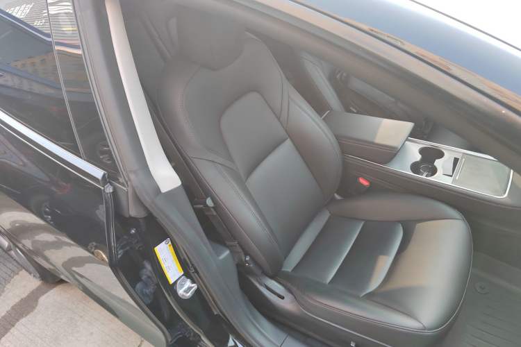 Used Tesla Model 3 2022 Performance High-Performance All-Wheel-Drive Version
