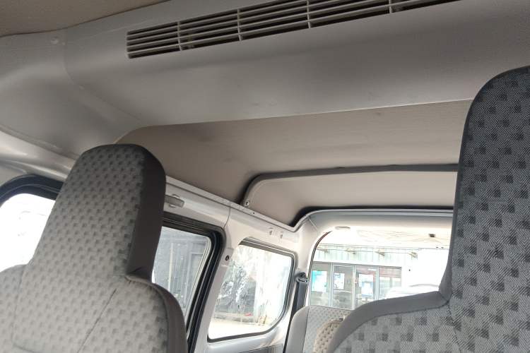 Used Wuling Zhiguang 2023 1.5L Practical Version 5/7 Seats
