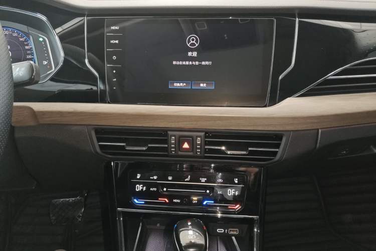 Used Volkswagen Passat 2020 330TSI Luxury Edition China VI
