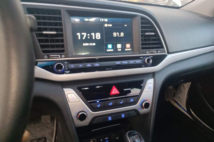 Used Hyundai Elantra 2016 1.6L Automatic ZhiXuan – Elite Version
