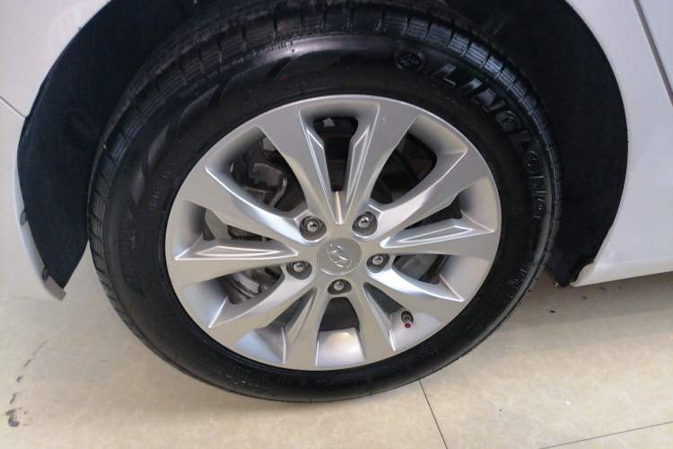 Used Hyundai Elantra (5th Generation / Langdong) 2016 1.6L Manual Luxury Model