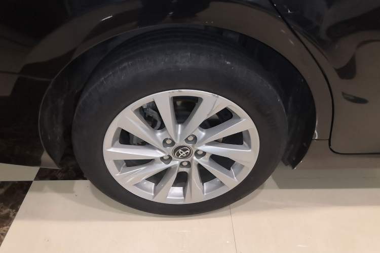 Used Toyota Camry 2021 2.0G Luxury Edition
