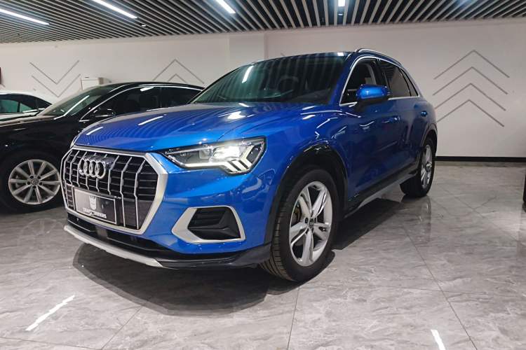 Used Audi Q3 2019 40 TFSI Fashionable and Elegant Model