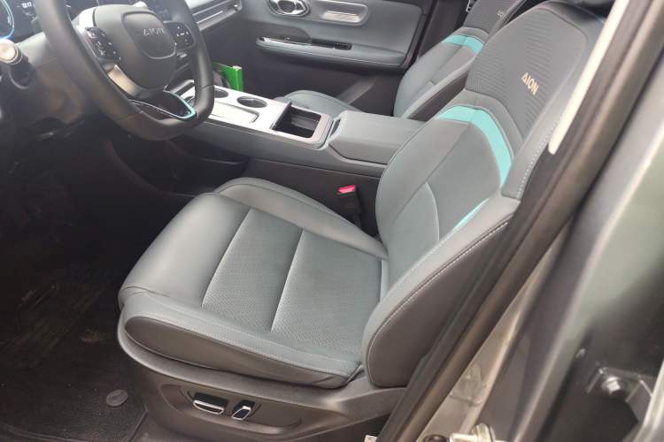 Used AION Y 2023 Plus 510 Tech Edition