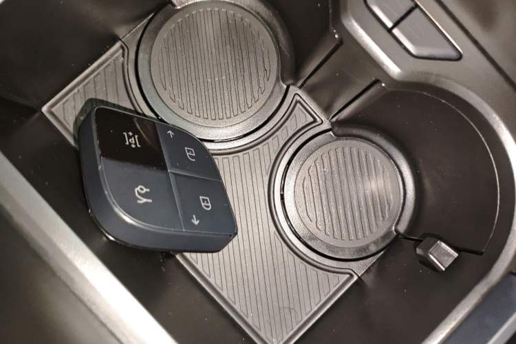 Used Lynk & Co 08 EM-P 2025 245km Ultra-Long Range Halo
