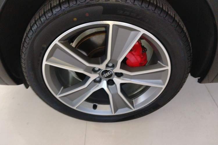 Used Audi Q5L 2022 Updated 45T Luxury Dynamic Version