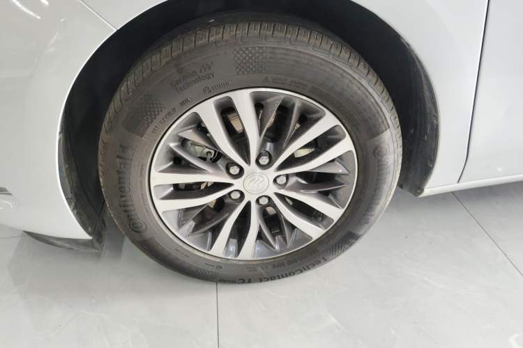 Used Buick GL8 2022 ES Landtrek 653T Comfort Edition
