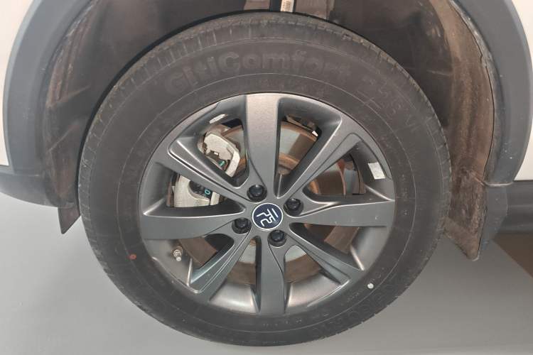 Used BYD Yuan New Energy 2019 EV535 Smart Connect Trendsetting Model
