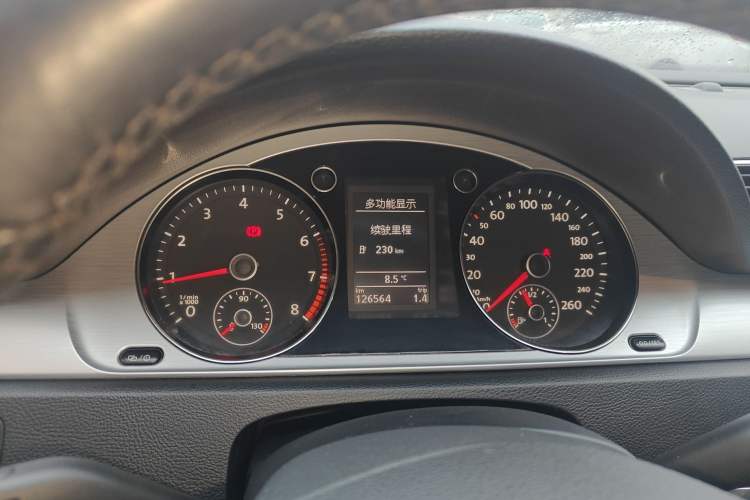 Used Volkswagen Magotan 2015 1.8TSI Advanced Model
