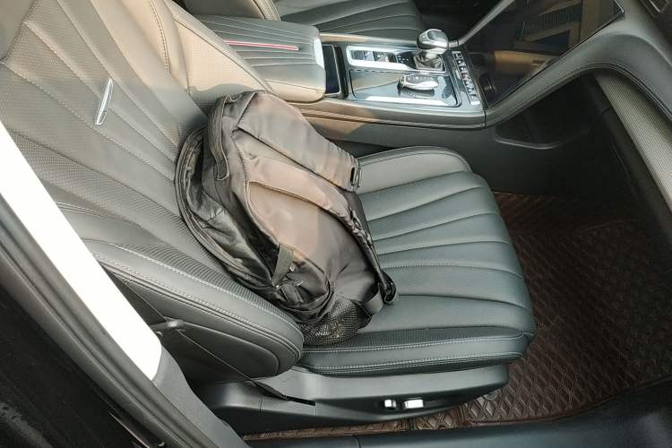 Used Hongqi H5 2023 1.5T DCT Smart Connect Flagship Edition
