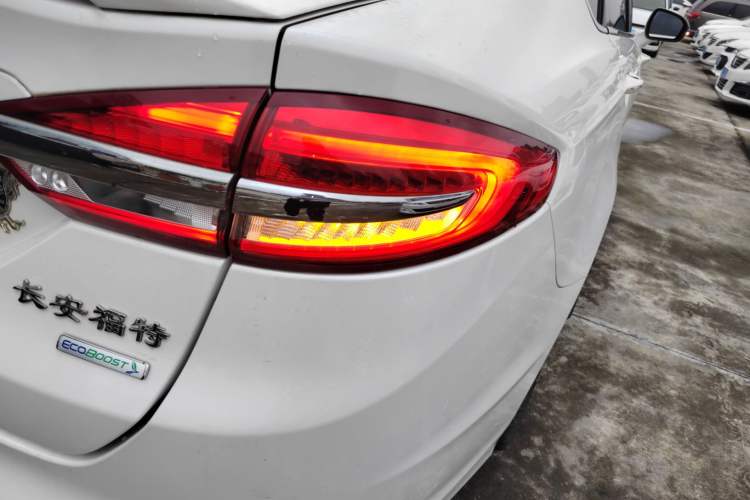 Used Ford Mondeo 2017 EcoBoost 200 Stylish Model
