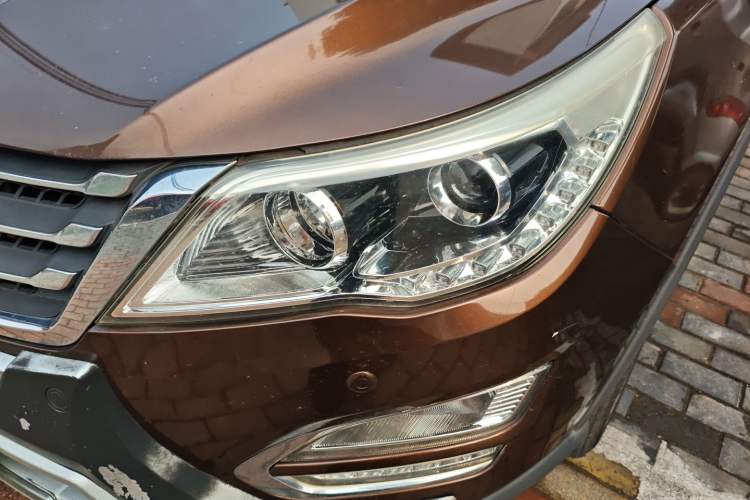 Used Baojun 560 2015 1.8L Manual Luxury Model
