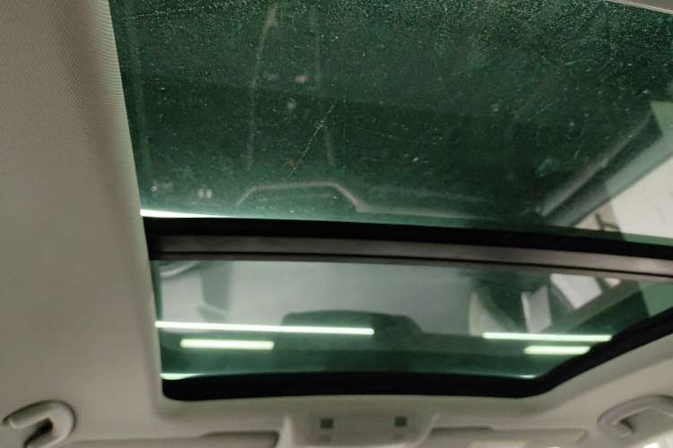 Used Volkswagen T-ROC 2020 280TSI DSG Two-Wheel-Drive Elite Version
