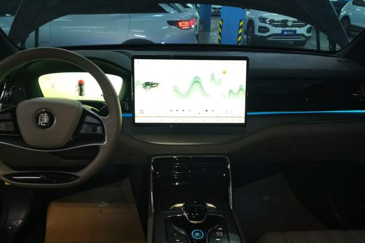 Used BYD Tang New Energy 2024 DM-i Glory Edition 112KM Prestige Model
