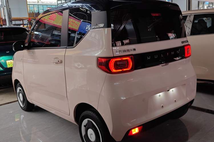 Used Wuling Hongguang MINIEV 2021 Macaron Premium Model – Lithium Iron Phosphate