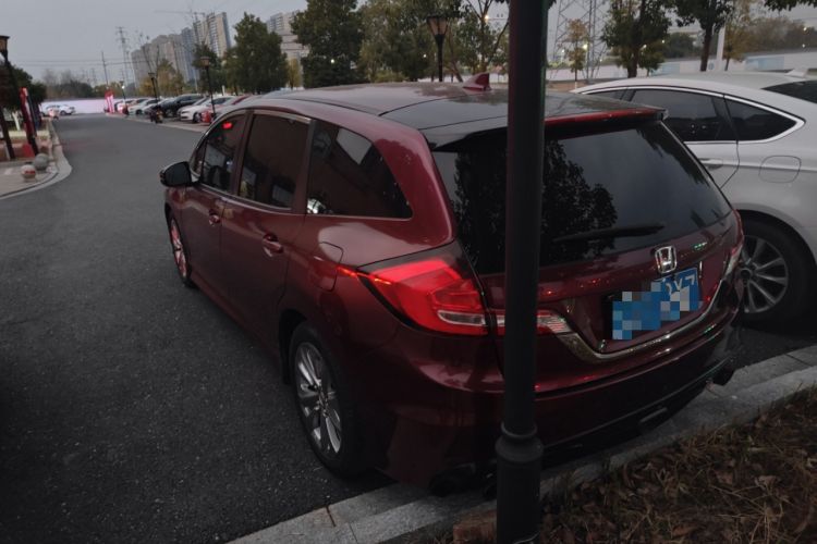 Used Honda Jade 2017 1.8L automatic Comfort version 5 seats
