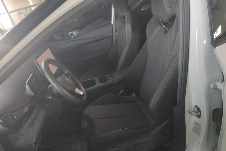 Used Volkswagen ID.UNYX 2024 Pro Long-Range Version
