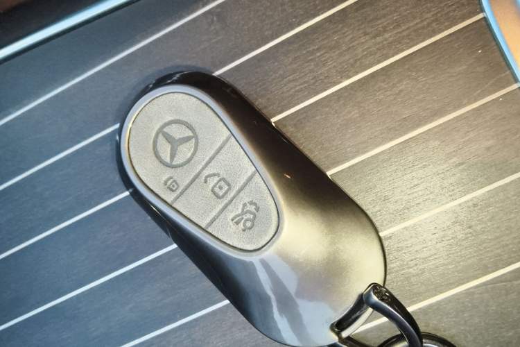 Used Mercedes-Benz E-Class 2025 Facelift E 300 L Luxury Edition
