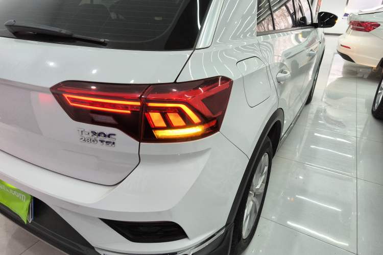 Used Volkswagen T-ROC 2019 230TSI DSG Two-Wheel-Drive Advanced Version China VI Standard
