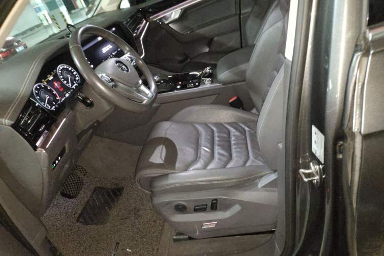 Used Volkswagen Touareg 2019 3.0 TSI RuiFeng Edition China VI Standard
