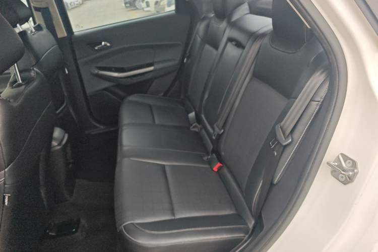 Used Ford Escort 2015 1.5L Automatic Fashion Model