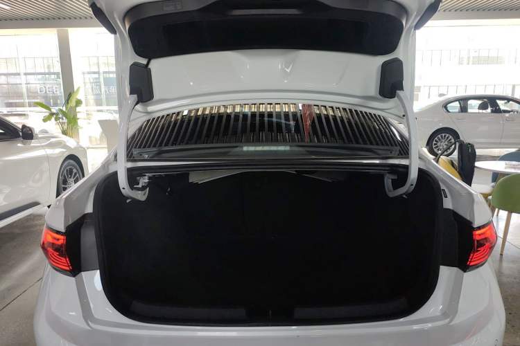 Used Volkswagen Sagitar 2025 300TSI DSG Excellence Edition
