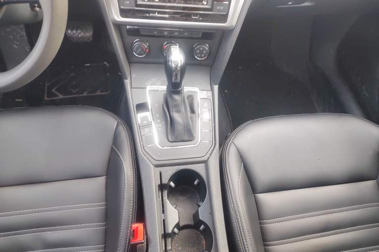 Used Volkswagen Lamando 2019 230TSI DSG Fashion Edition China VI
