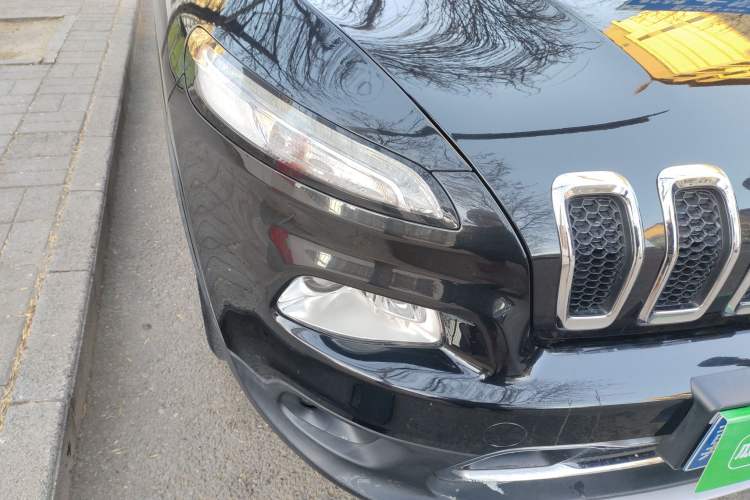 Used  Cherokee 2017 2.0L Superior Edition