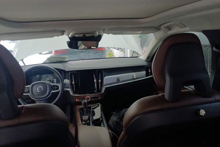 Used Volvo S90 2018 T4 Zhiyi Edition