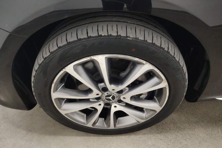 Used Mercedes-Benz E-Class 2019 E 260 L
