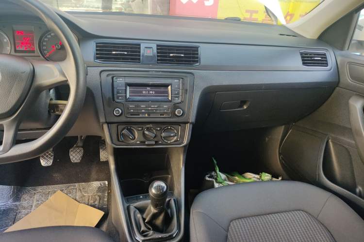 Used Volkswagen Santana 2018 1.5L Manual Fashion Edition
