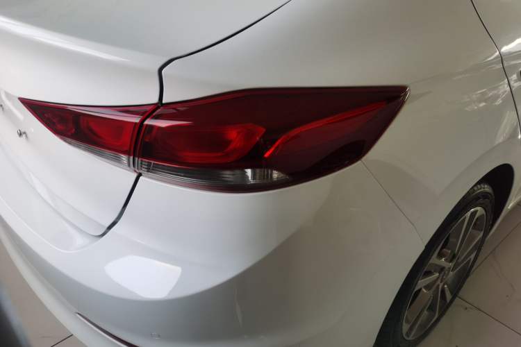 Used Hyundai Elantra 2016 1.6L Automatic ZhiXuan – Elite Version
