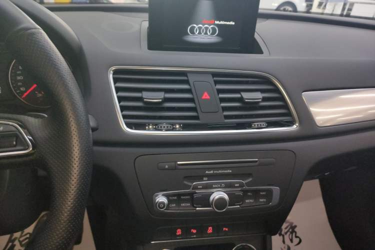 Used Audi Q3 2016 30 TFSI Fashion Model
