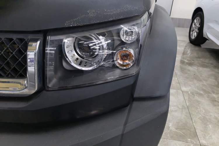 Used  BJ40 2016 40L 2.3T Automatic All-Wheel Drive Premium Edition
