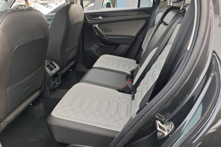 Used Volkswagen Tayron 2023 330TSI Two-Wheel-Drive Luxury Plus Advanced Version