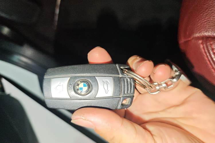 TDK.VehicleDetails.img