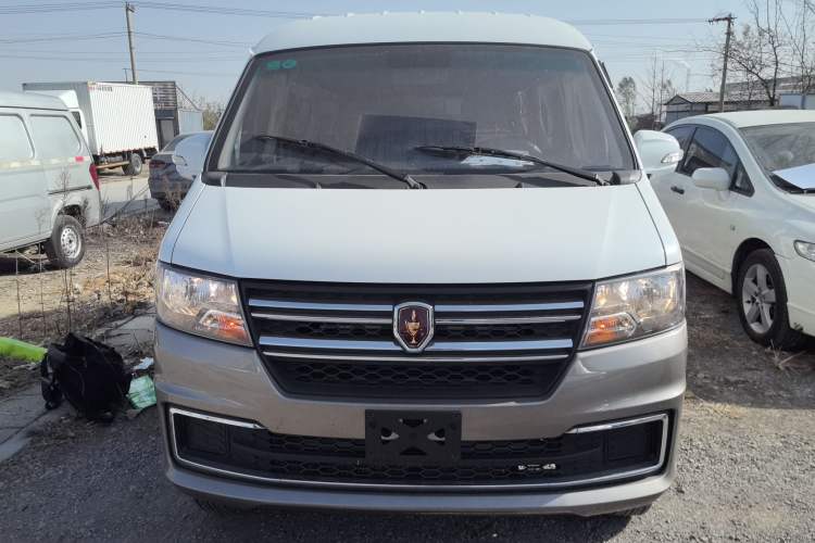 Used Jinbei Hiace X30 2024 1.5L Wealthy-Style Passenger Van 5/6/7 Seater

