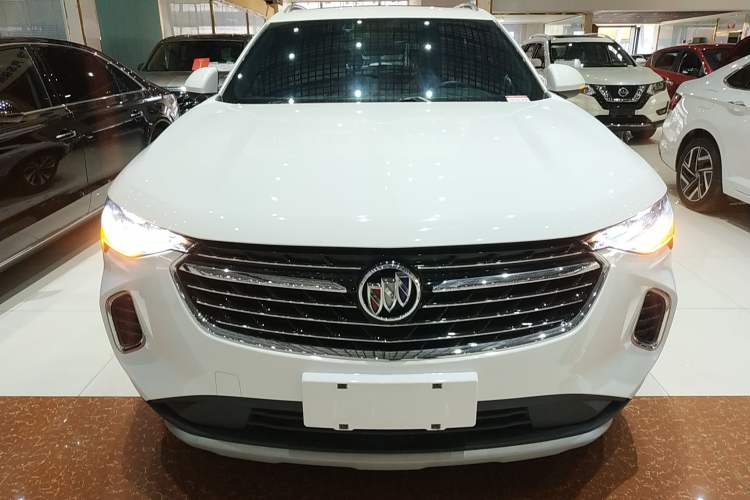 Used Buick Envision 2020 Encore S 652T Two-Wheel Drive Luxury Model
