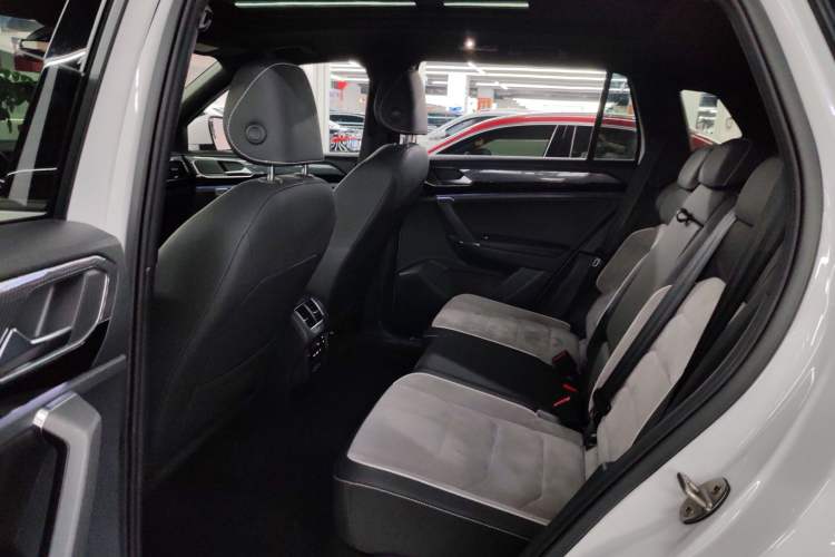 Used Volkswagen Tayron 2021 380TSI All-Wheel Drive R-Line Connected Version
