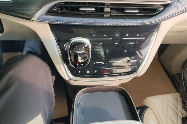 Used Buick GL8 2021 ES Landtrek 653T Comfort Edition
