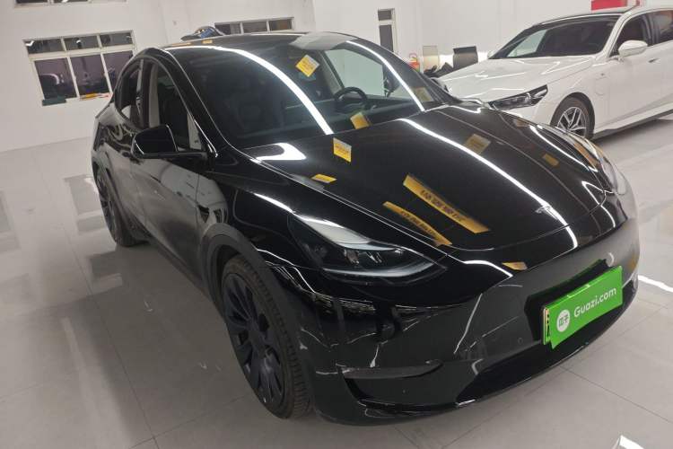 Used Tesla Model Y 2023 High-Performance All-Wheel-Drive Version
