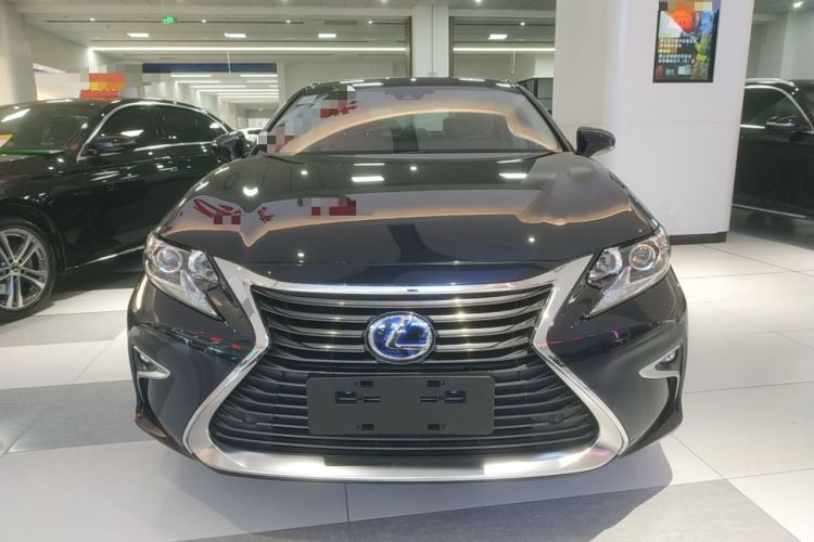 Used Lexus ES 2017 300h Mark Levinson Comfort Edition
