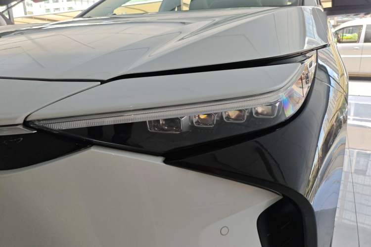 Used Toyota FAW Toyota bZ4X 2022 Four-Wheel-Drive High-Performance Premium Edition
