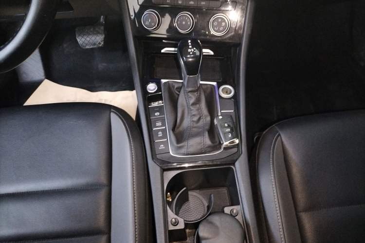 Used Volkswagen Sagitar 2020 280TSI DSG Comfort Version China VI Standard
