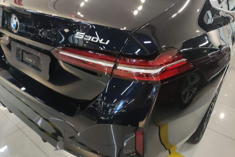 Used BMW 5 Series 2025 530Li Luxury Edition M Sport Package
