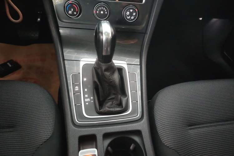 Used Volkswagen Golf 2018 230TSI Automatic Comfort Model
