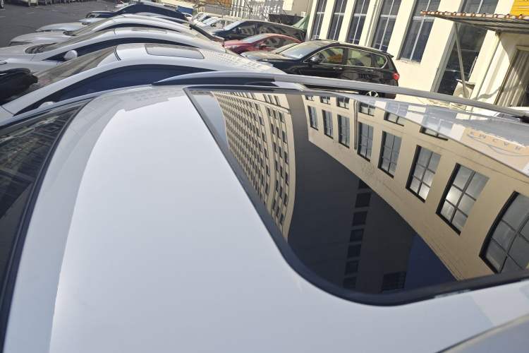 Used Venucia T70 2015 2.0L CVT Smart Edition