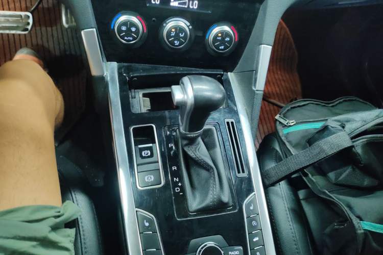 Used Haval H7 2017 Red-Label H7 2.0T Automatic Luxury Model
